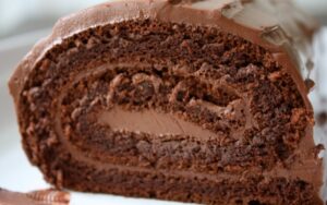 7 Passos de Como Fazer Rocambole de Chocolate Perfeito